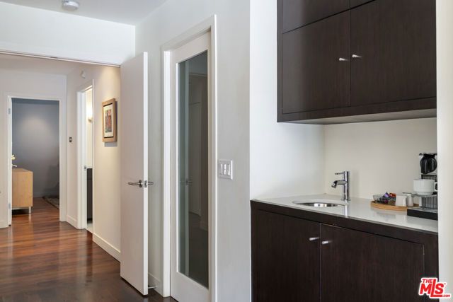 6401 Tahoe Drive, Los Angeles, CA 90068