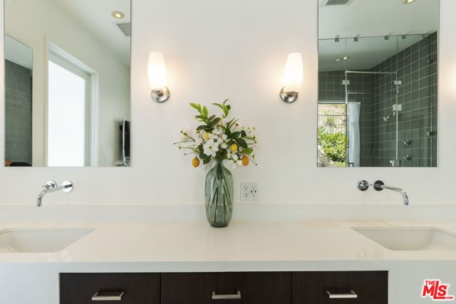 6401 Tahoe Drive, Los Angeles, CA 90068