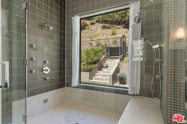 6401 Tahoe Drive, Los Angeles, CA 90068