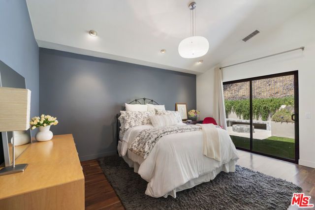 6401 Tahoe Drive, Los Angeles, CA 90068