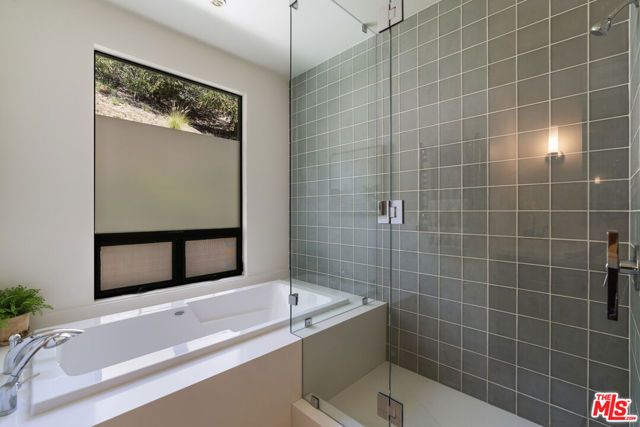 6401 Tahoe Drive, Los Angeles, CA 90068