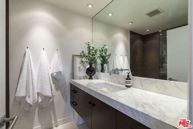 6401 Tahoe Drive, Los Angeles, CA 90068
