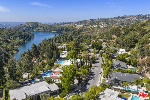 6401 Tahoe Drive, Los Angeles, CA 90068