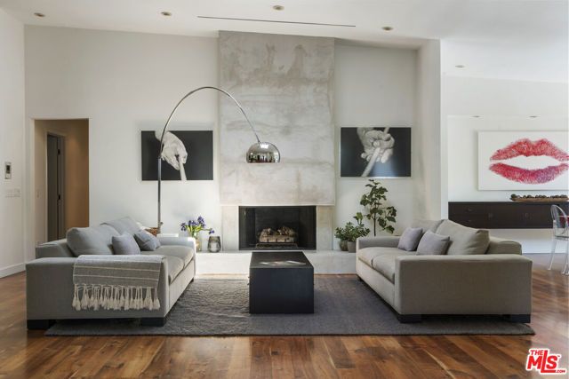6401 Tahoe Drive, Los Angeles, CA 90068