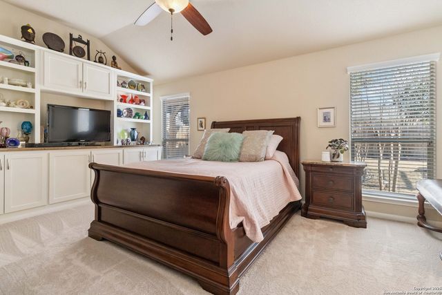 5618 Thunder Oaks, San Antonio, TX 78261