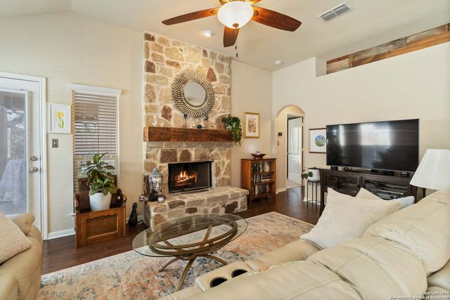 5618 Thunder Oaks, San Antonio, TX 78261