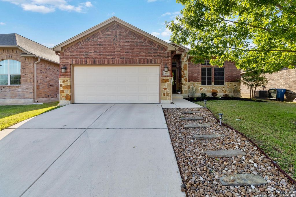 5618 Thunder Oaks, San Antonio, TX 78261