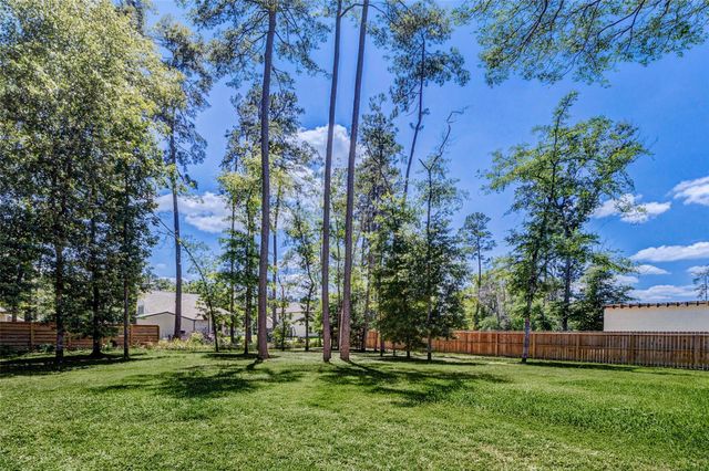 2407 S Colosseum Court, New Caney, TX 77357