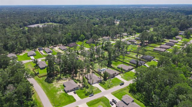 2407 S Colosseum Court, New Caney, TX 77357