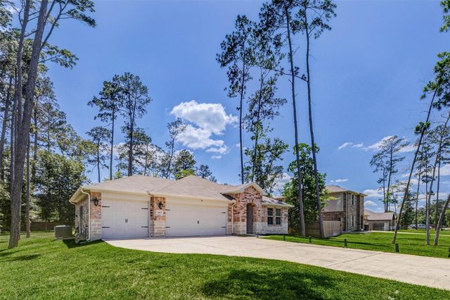 2407 S Colosseum Court, New Caney, TX 77357