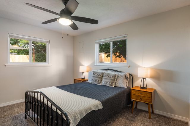 1132 LANDMAN Drive NE, Albuquerque, NM 87112