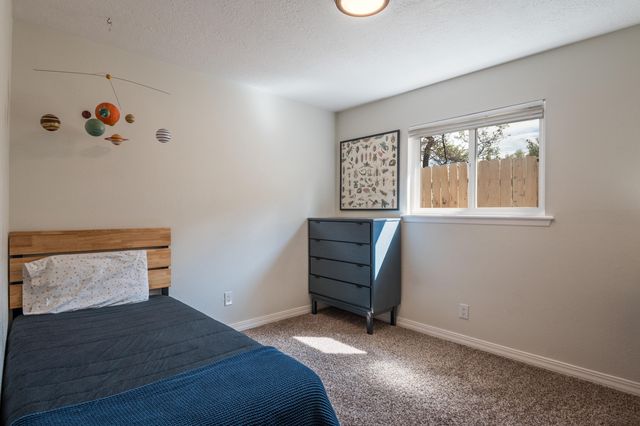 1132 LANDMAN Drive NE, Albuquerque, NM 87112