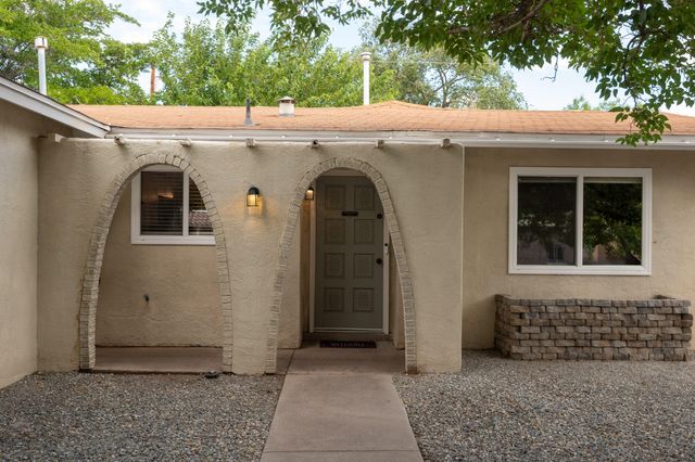 1132 LANDMAN Drive NE, Albuquerque, NM 87112