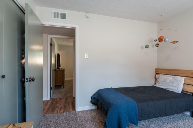 1132 LANDMAN Drive NE, Albuquerque, NM 87112