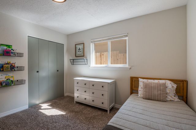 1132 LANDMAN Drive NE, Albuquerque, NM 87112