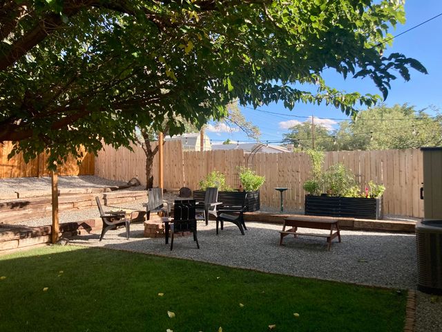 1132 LANDMAN Drive NE, Albuquerque, NM 87112