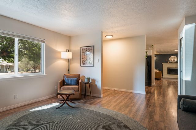 1132 LANDMAN Drive NE, Albuquerque, NM 87112