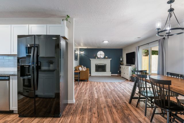 1132 LANDMAN Drive NE, Albuquerque, NM 87112