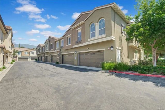15723 Parkhouse Drive 91, Fontana, CA 92336