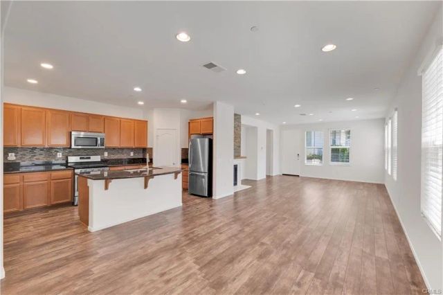 15723 Parkhouse Drive 91, Fontana, CA 92336
