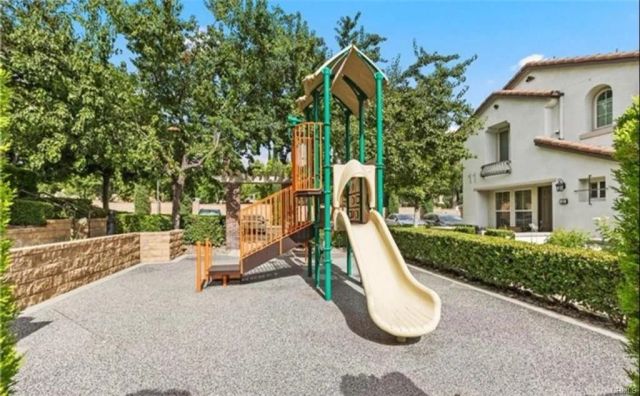 15723 Parkhouse Drive 91, Fontana, CA 92336