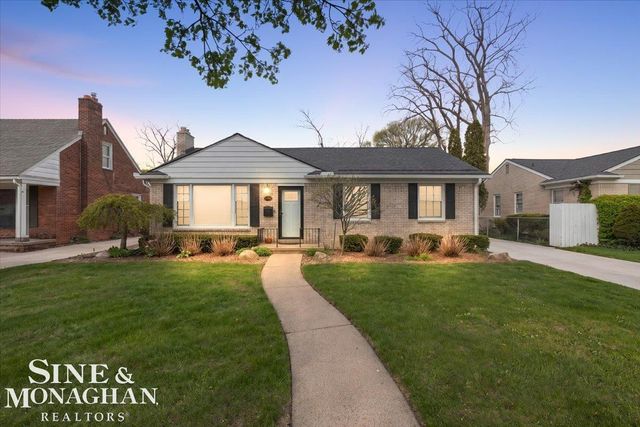 1044 Somerset Avenue, Grosse Pointe Park, MI 48230