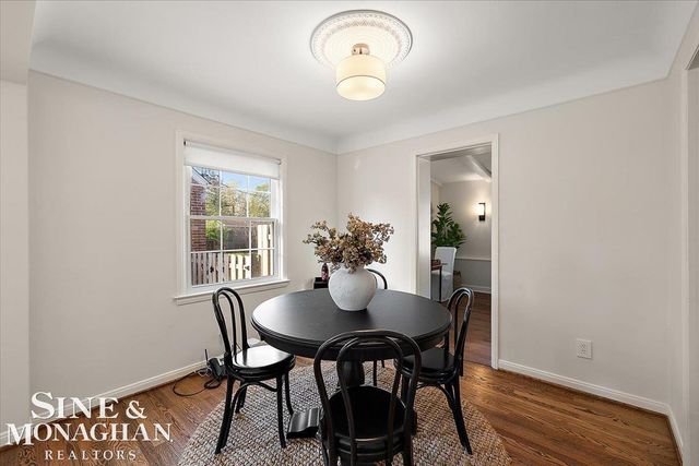 1044 Somerset Avenue, Grosse Pointe Park, MI 48230
