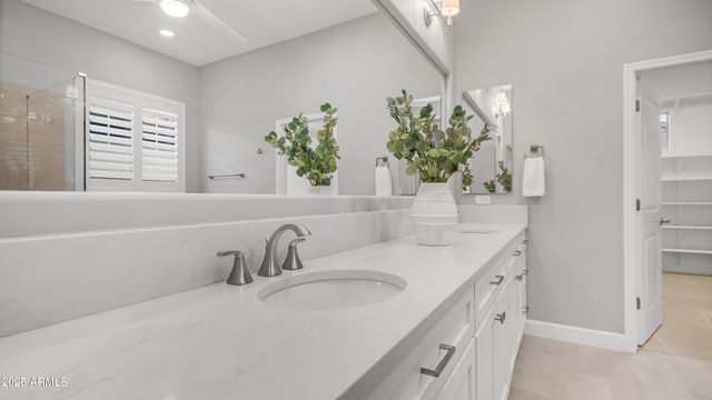 1123 W THUNDERHILL Drive, Phoenix, AZ 85045