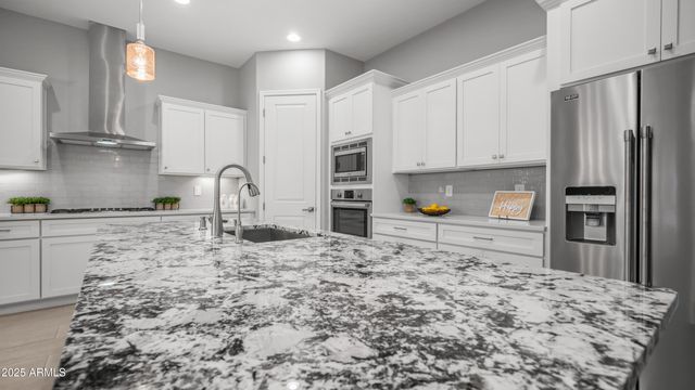 1123 W THUNDERHILL Drive, Phoenix, AZ 85045