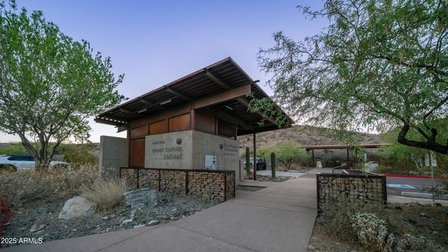 1123 W THUNDERHILL Drive, Phoenix, AZ 85045