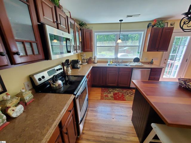 5705 State Park Road, Travelers Rest, SC 29690