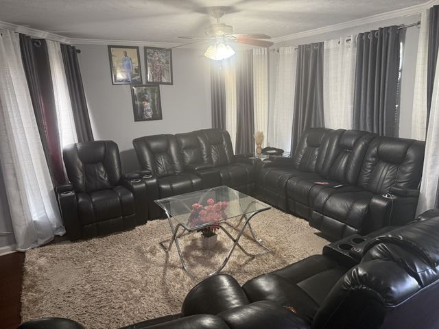5453 Hickory Woods Dr, Antioch, TN 37013
