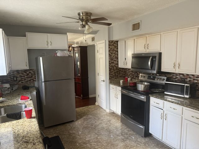 5453 Hickory Woods Dr, Antioch, TN 37013