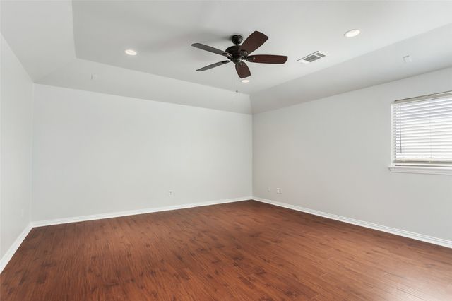 2000 Le Mans Drive, Carrollton, TX 75006