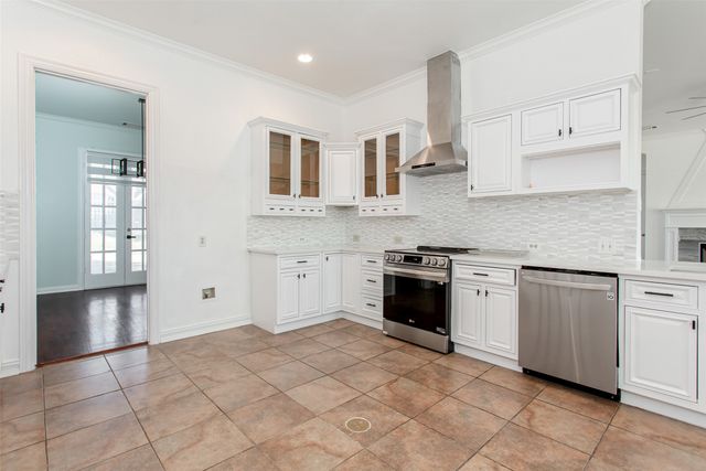 2000 Le Mans Drive, Carrollton, TX 75006