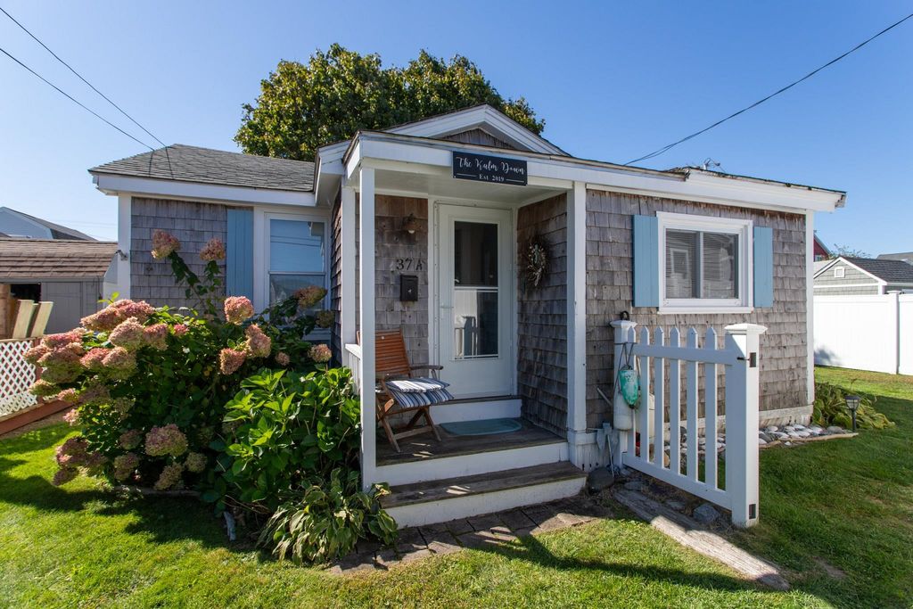 Image 1 of property listing at 37A Highland Avenue, Hampton, NH 03842