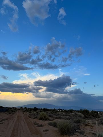 12th Avenue NW 7, Rio Rancho, NM 87124