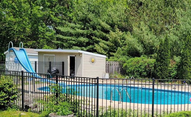 2057 108th Avenue, Otsego, MI 49078