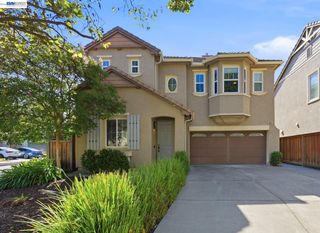 3910 Hidden Grove Ln, Concord, CA 94519