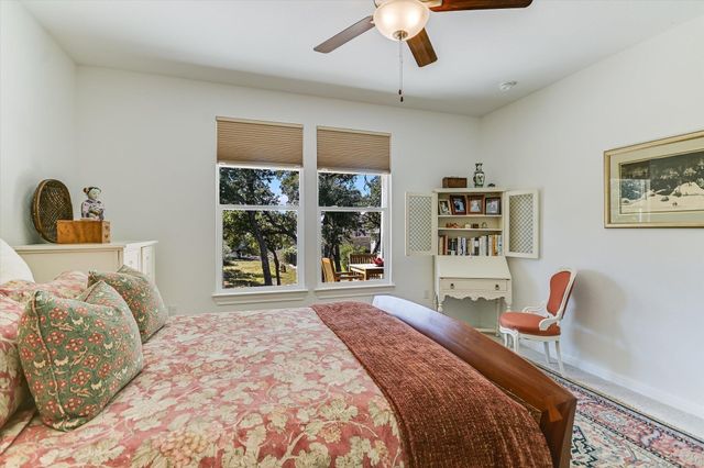 811 Saratoga LN, Georgetown, TX 78633