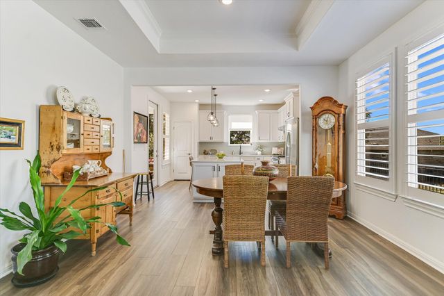 811 Saratoga LN, Georgetown, TX 78633