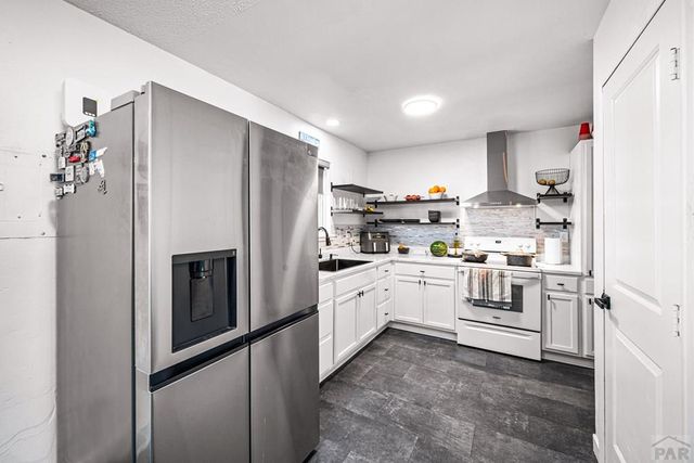 1810 Jones Ave, Pueblo, CO 81004