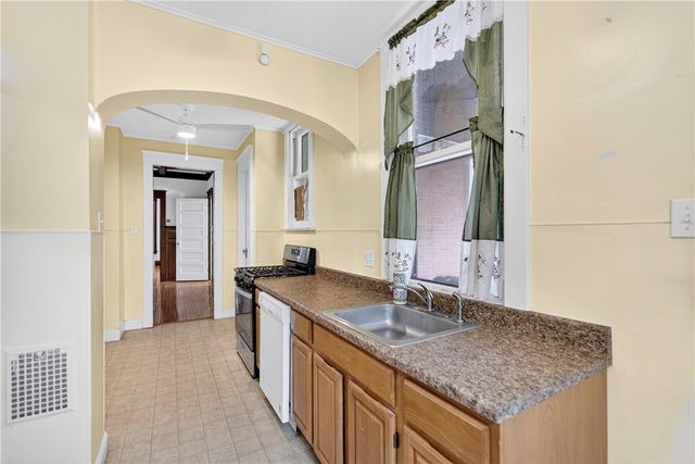 427 E Pittsburgh Street, City Of Greensburg, PA 15601