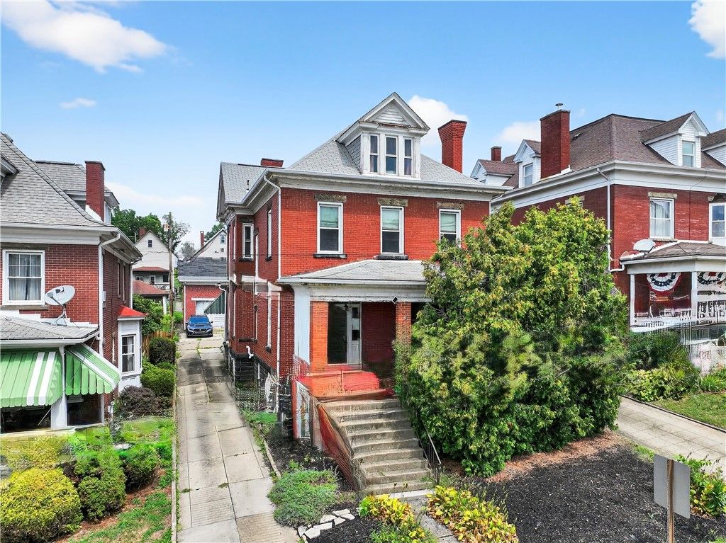 427 E Pittsburgh Street, City Of Greensburg, PA 15601