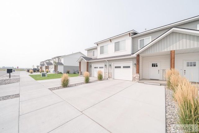 456 S 3rd W, Sugar City, ID 83448