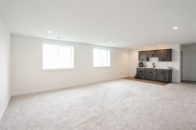 6635 NE 9th Court, Des Moines, IA 50021