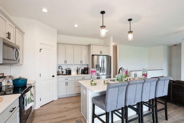 6635 NE 9th Court, Des Moines, IA 50021