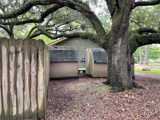 102 S S Beauregard Street 2, Alvin, TX 77511