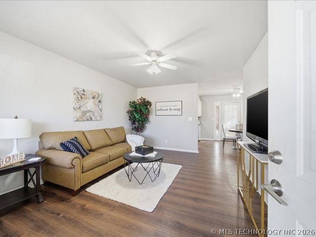 315 S 190th East Avenue, Tulsa, OK 74108