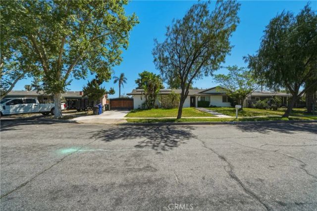 1365 N Chestnut, Rialto, CA 92376